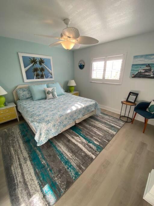 Beachfront Condo On Quiet Treasure Island- 1 Bed St. Pete Beach Exteriör bild
