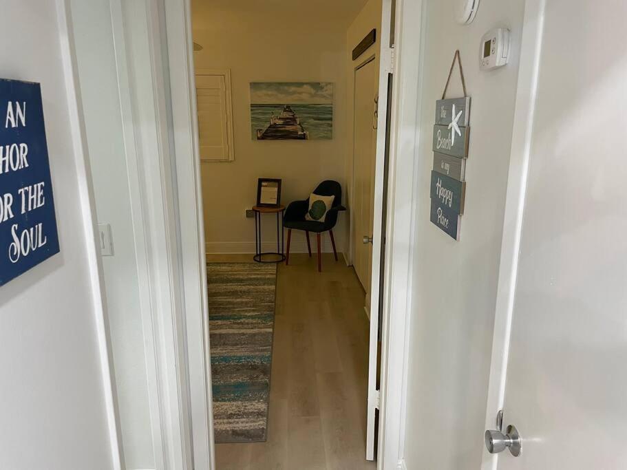 Beachfront Condo On Quiet Treasure Island- 1 Bed St. Pete Beach Exteriör bild