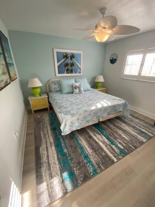 Beachfront Condo On Quiet Treasure Island- 1 Bed St. Pete Beach Exteriör bild